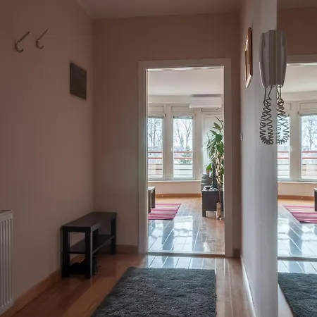 Modern And Bright In شقة روما