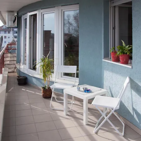 Modern And Bright In * روما